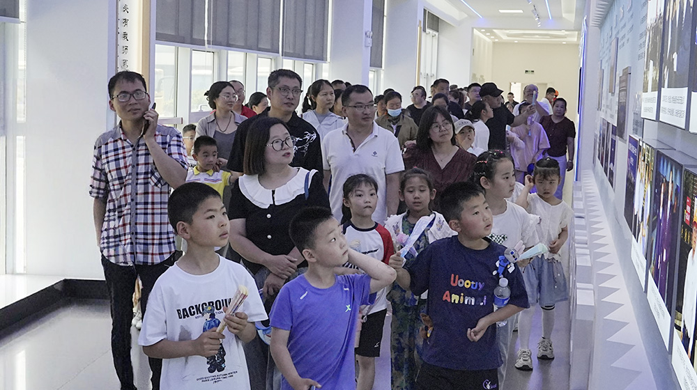 14长廊解说3.jpg
